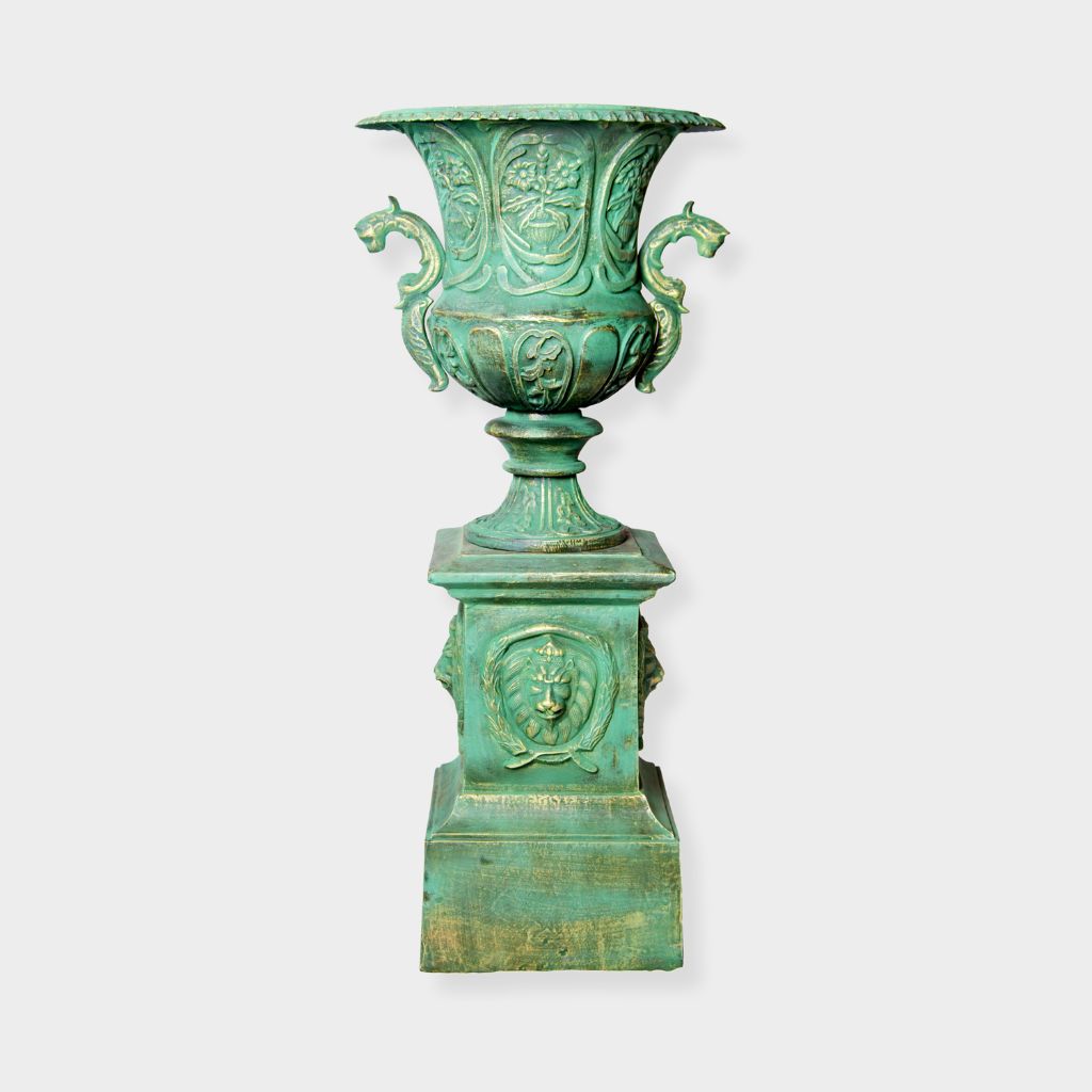 Avignon Urn & Base