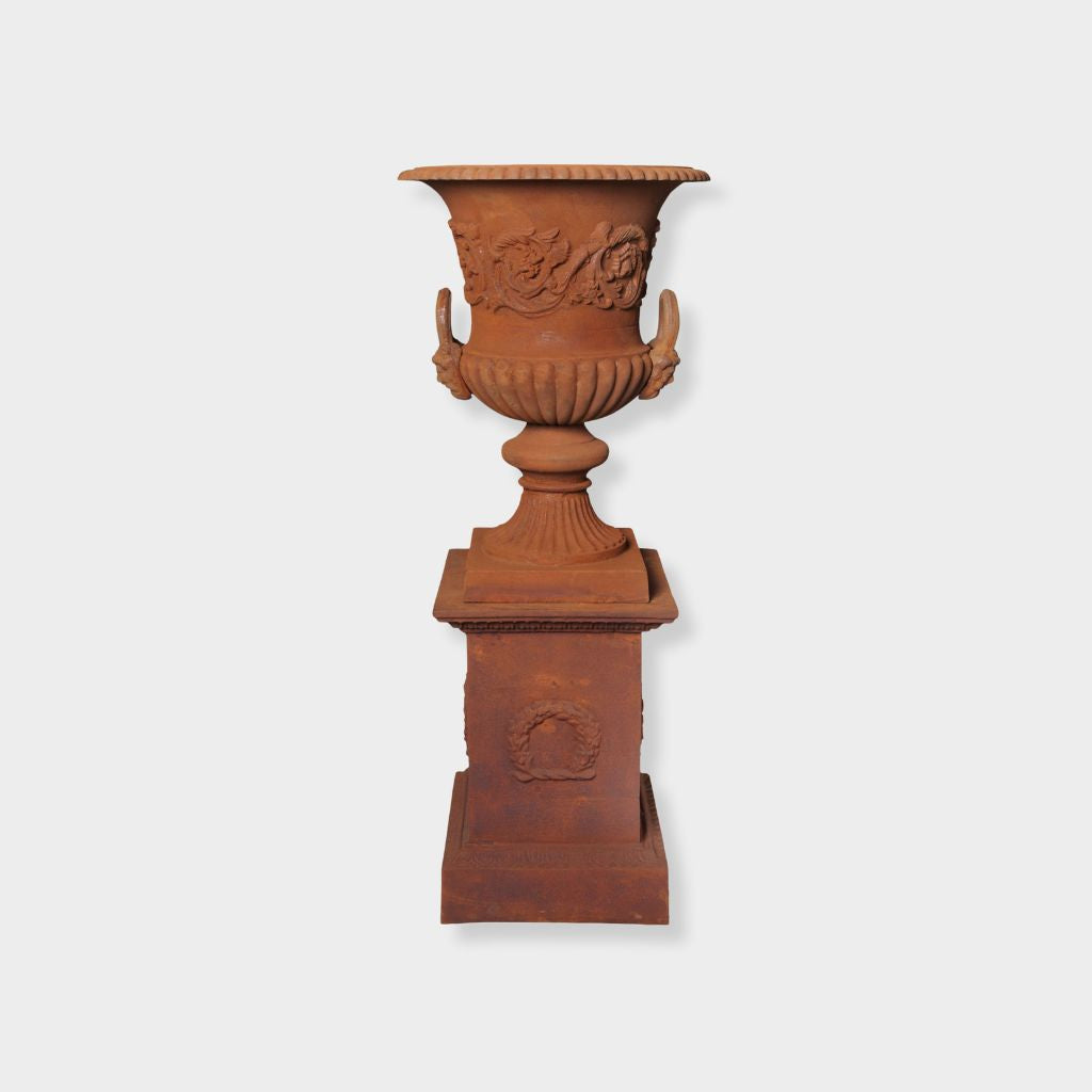 Gainsborough Urn & Base Medium